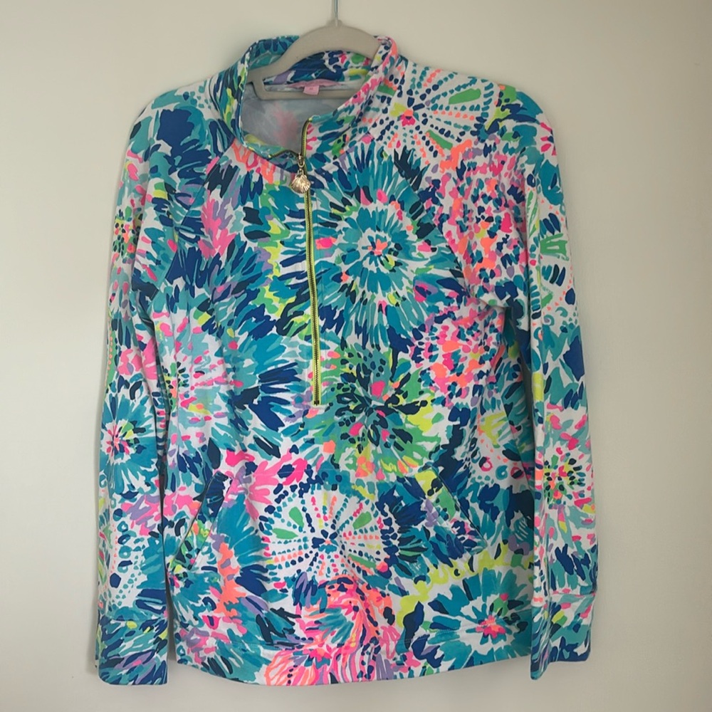 Lilly Pulitzer dive in popover